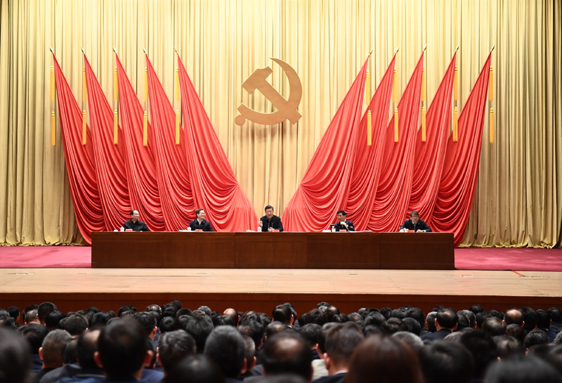 3月1日，2019年春季學(xué)期中央黨校（國家行政學(xué)院）中青年干部培訓(xùn)班在中央黨校開班。中共中央總書記、國家主席、中央軍委主席習(xí)近平在開班式上發(fā)表重要講話。