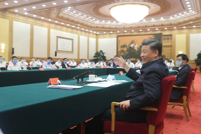 7月21日，中共中央總書記、國家主席、中央軍委主席習(xí)近平在京主持召開企業(yè)家座談會并發(fā)表重要講話。新華社記者 鞠鵬 攝